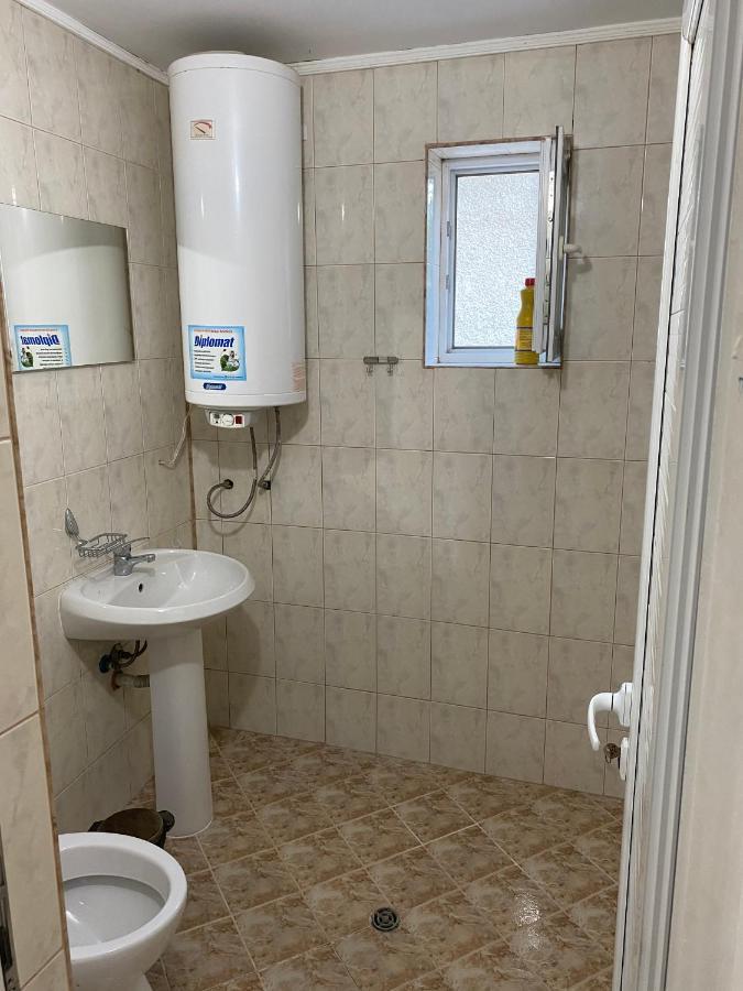 Стаи За Гости Маринови Provadiya Buitenkant foto