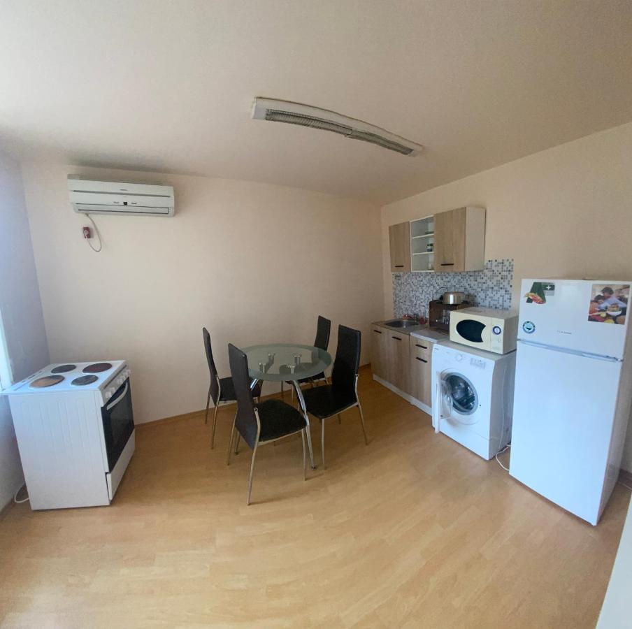 Стаи За Гости Маринови Provadiya Buitenkant foto